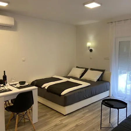 Apartamento Miho *